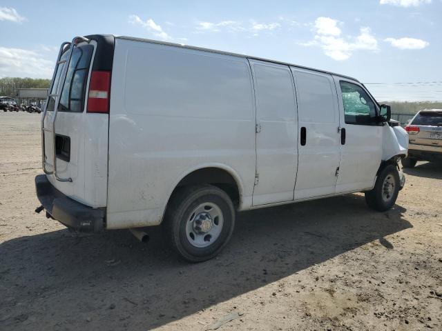 1GCGG25C391115577 - 2009 CHEVROLET EXPRESS G2 WHITE photo 3