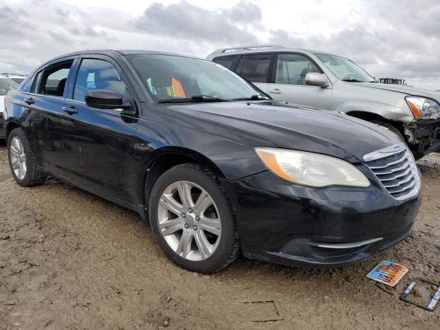 1C3CCBAB1DN764310 - 2013 CHRYSLER 200 LX BLACK photo 4