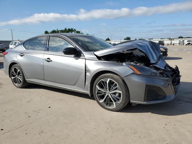 1N4BL4CV4PN408230 - 2023 NISSAN ALTIMA SR GRAY photo 4