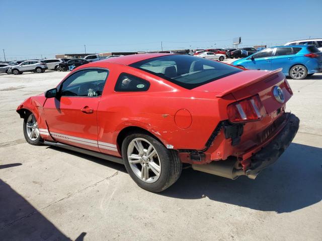 1ZVBP8AM9C5268974 - 2012 FORD MUSTANG RED photo 2
