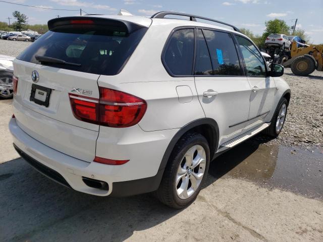 5UXZV8C59D0C17066 - 2013 BMW X5 XDRIVE50I WHITE photo 3