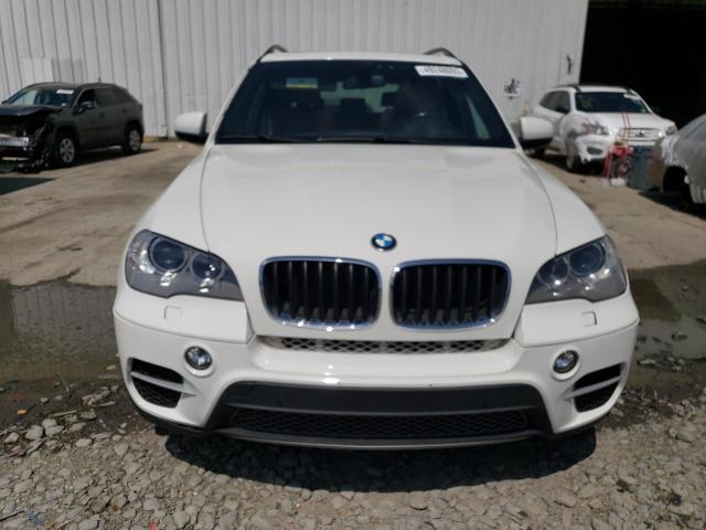 5UXZV8C59D0C17066 - 2013 BMW X5 XDRIVE50I WHITE photo 5