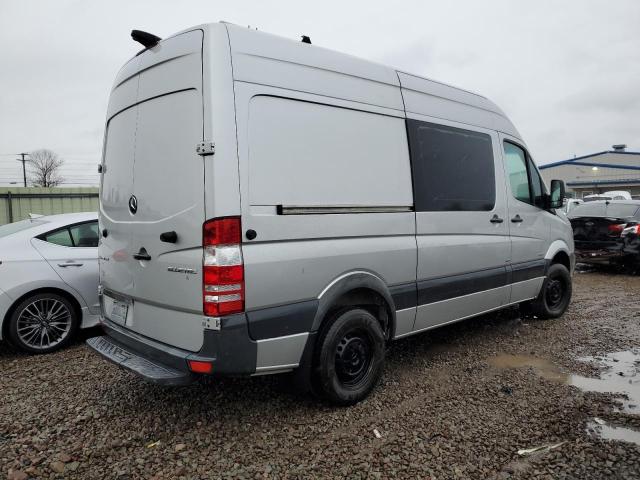 WD3PE7CC4E5818527 - 2014 MERCEDES-BENZ SPRINTER 2500 SILVER photo 3