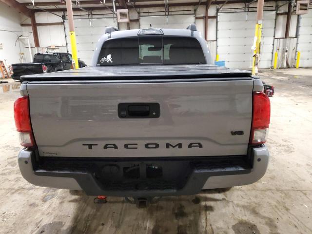 5TFCZ5AN0JX158972 - 2018 TOYOTA TACOMA DOUBLE CAB SILVER photo 6