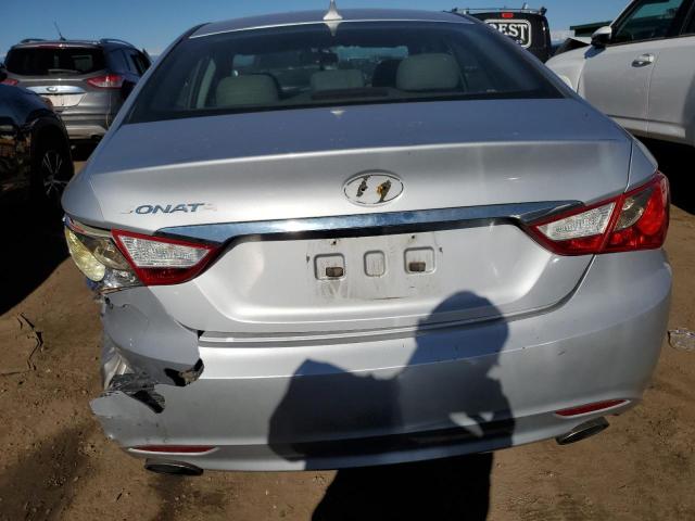 5NPEC4AC6BH187893 - 2011 HYUNDAI SONATA SE SILVER photo 6