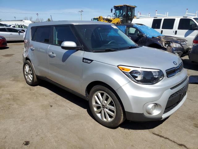 KNDJP3A50K7690824 - 2019 KIA SOUL + SILVER photo 4