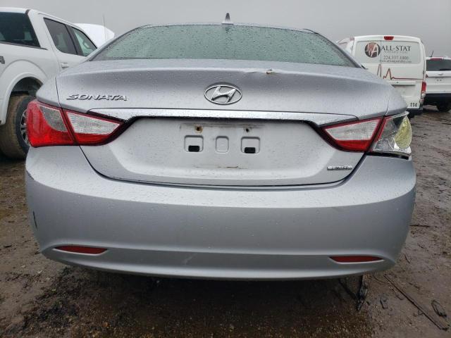 5NPEC4AC7BH152960 - 2011 HYUNDAI SONATA SE SILVER photo 6