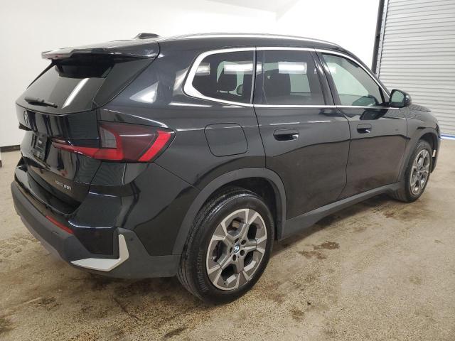 WBX73EF02P5W02621 - 2023 BMW X1 XDRIVE28I BLACK photo 3