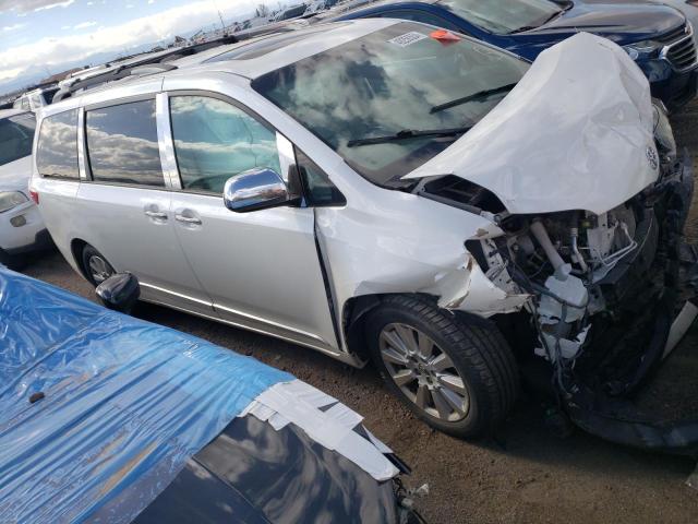 5TDDK3DC5FS098157 - 2015 TOYOTA SIENNA XLE WHITE photo 4