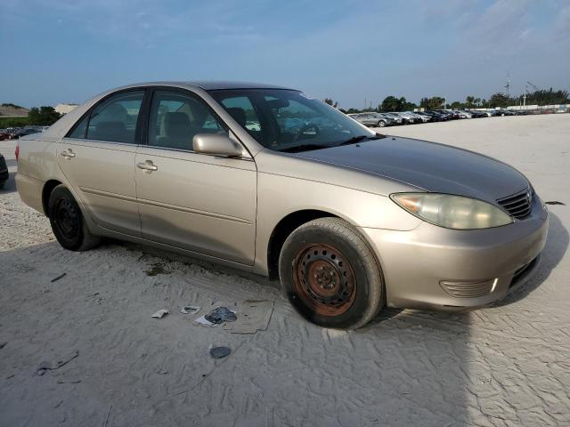 4T1BE30K35U565111 - 2005 TOYOTA CAMRY LE GOLD photo 4