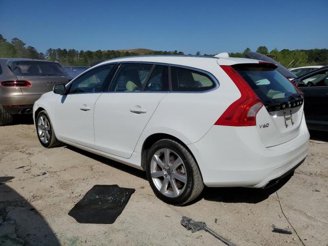 YV140MEK2G1288220 - 2016 VOLVO V60 T5 PREMIER WHITE photo 2