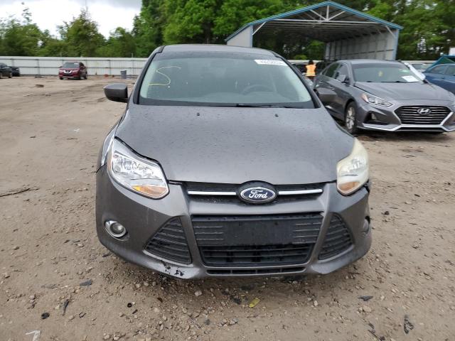 1FAHP3F22CL307607 - 2012 FORD FOCUS SE GRAY photo 5