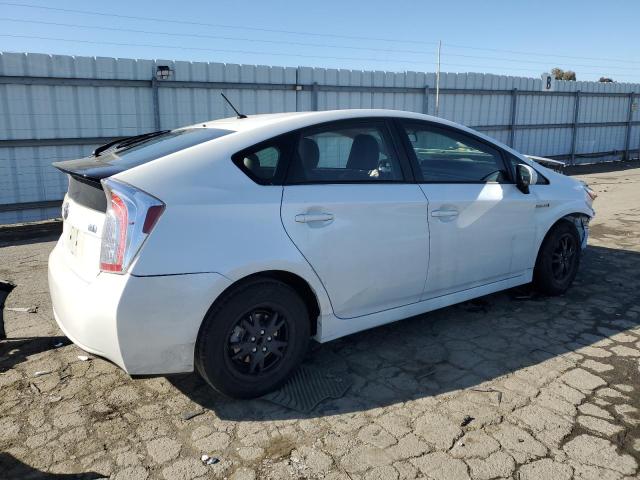 JTDKN3DU2D1689547 - 2013 TOYOTA PRIUS WHITE photo 3