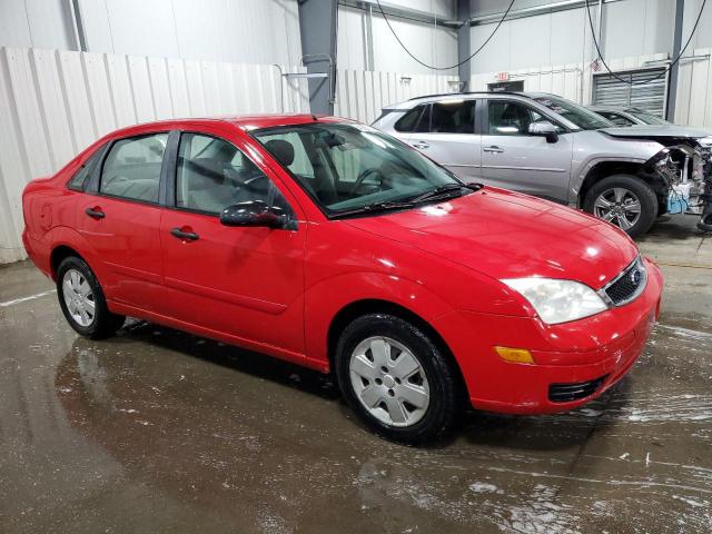 1FAFP34N57W297776 - 2007 FORD FOCUS ZX4 RED photo 4