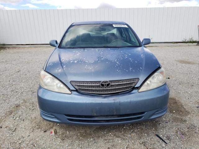 4T1BE32K03U203411 - 2003 TOYOTA CAMRY LE BLUE photo 5