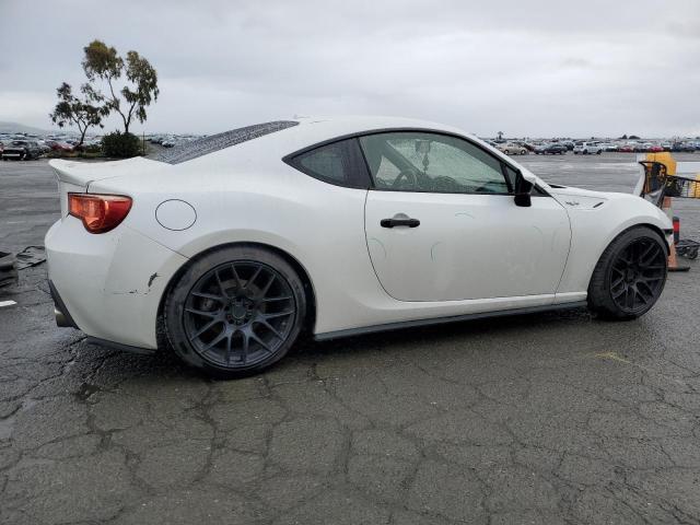 JF1ZNAA13D1719707 - 2013 TOYOTA SCION FR-S WHITE photo 3