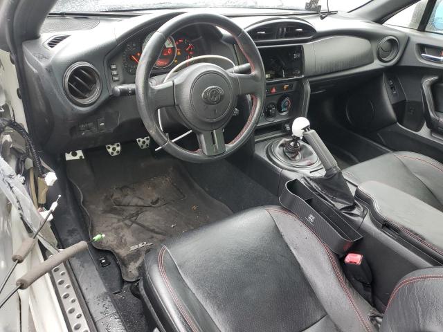 JF1ZNAA13D1719707 - 2013 TOYOTA SCION FR-S WHITE photo 8