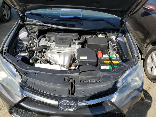 4T1BF1FK0GU226950 - 2016 TOYOTA CAMRY LE SILVER photo 11