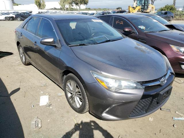 4T1BF1FK0GU226950 - 2016 TOYOTA CAMRY LE SILVER photo 4