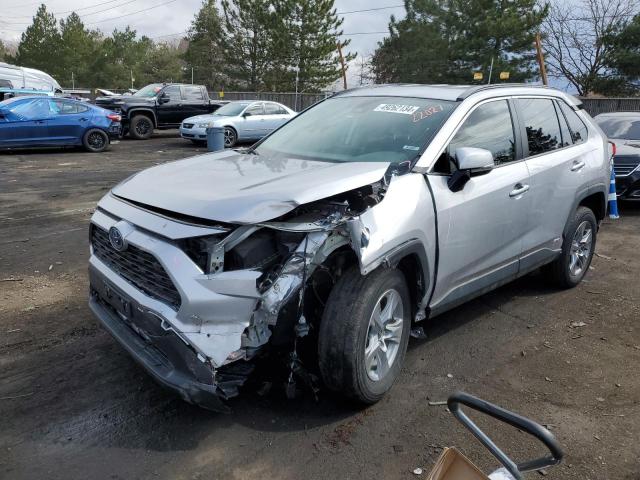 4T3RWRFV5NU075227 - 2022 TOYOTA RAV4 XLE SILVER photo 1