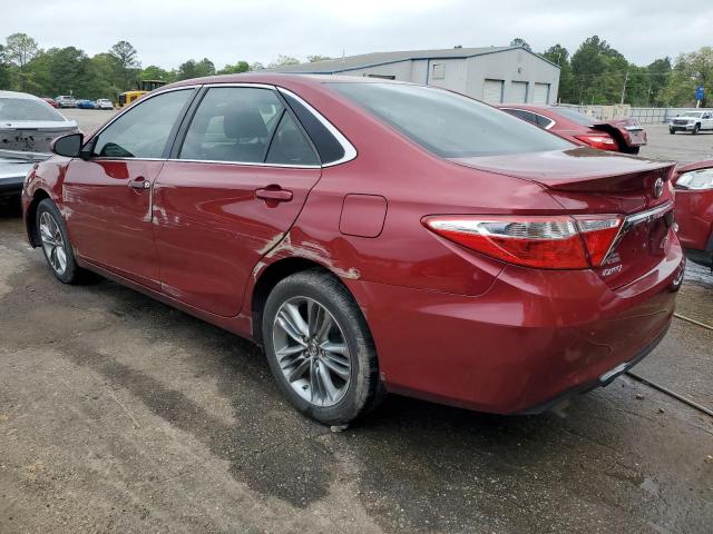 4T1BF1FK5HU630196 - 2017 TOYOTA CAMRY LE RED photo 2