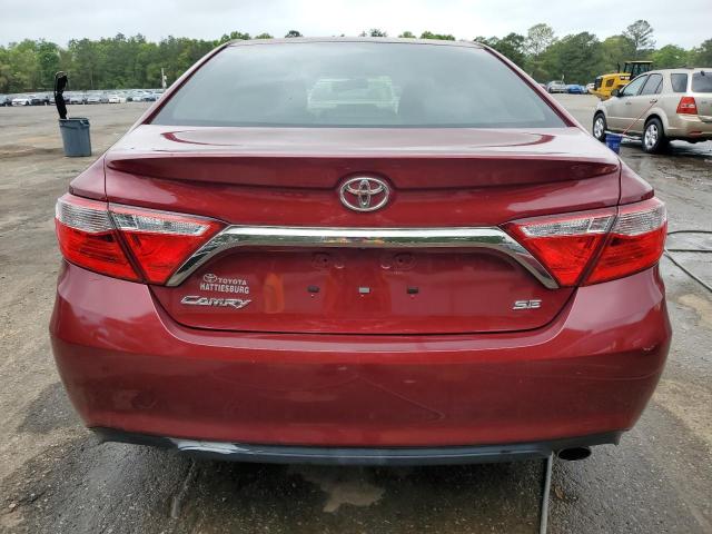 4T1BF1FK5HU630196 - 2017 TOYOTA CAMRY LE RED photo 6