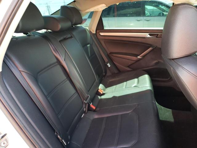 1VWDT7A32HC062243 - 2017 VOLKSWAGEN PASSAT R-LINE أبيض صورة 10