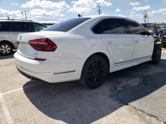 1VWDT7A32HC062243 - 2017 VOLKSWAGEN PASSAT R-LINE أبيض صورة 3