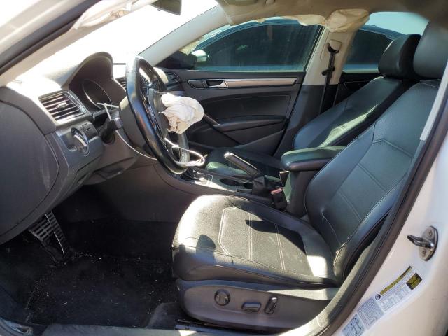 1VWDT7A32HC062243 - 2017 VOLKSWAGEN PASSAT R-LINE أبيض صورة 7