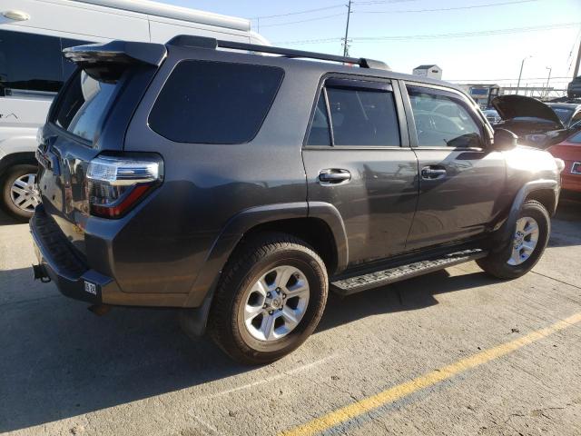 JTEBU5JR2K5661506 - 2019 TOYOTA 4RUNNER SR5 GRAY photo 3