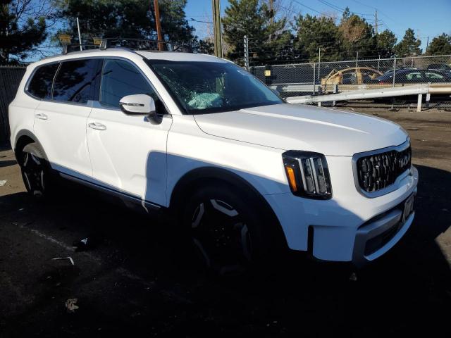 5XYP3DGC8RG477389 - 2024 KIA TELLURIDE EX WHITE photo 4