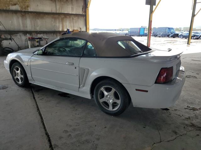 1FAFP44413F367801 - 2003 FORD MUSTANG WHITE photo 2