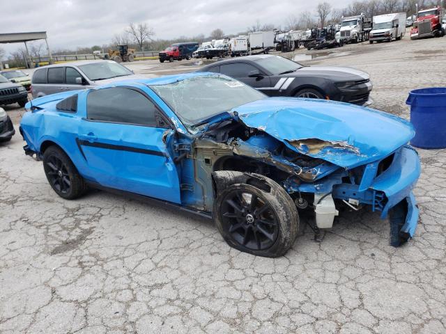 1ZVBP8AM1B5165384 - 2011 FORD MUSTANG BLUE photo 4