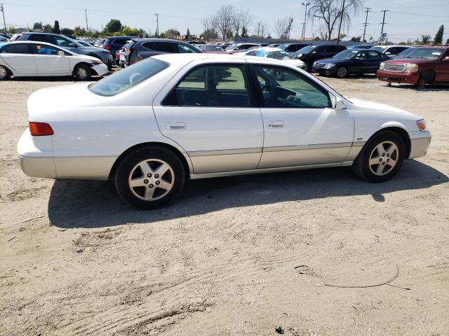 JT2BF22K810305354 - 2001 TOYOTA CAMRY CE WHITE photo 3