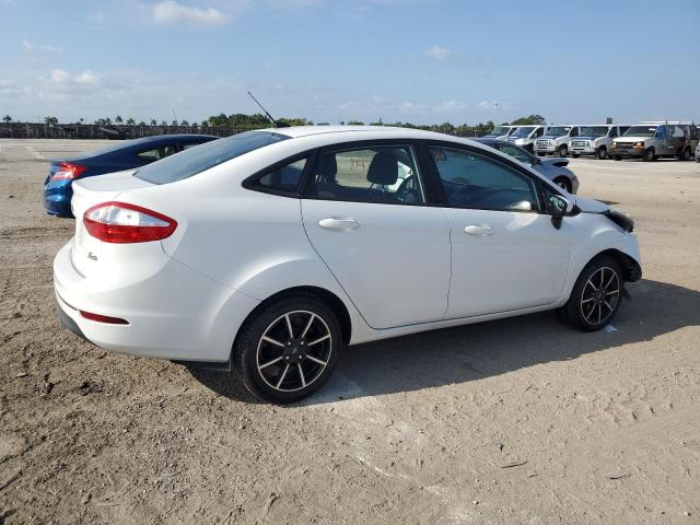 3FADP4BJ8KM108981 - 2019 FORD FIESTA SE WHITE photo 3