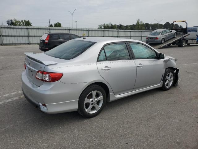 2T1BU4EE1CC785339 - 2012 TOYOTA COROLLA BASE SILVER photo 3