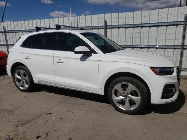 WA1CAAFY7M2020196 - 2021 AUDI Q5 PRESTIGE WHITE photo 4