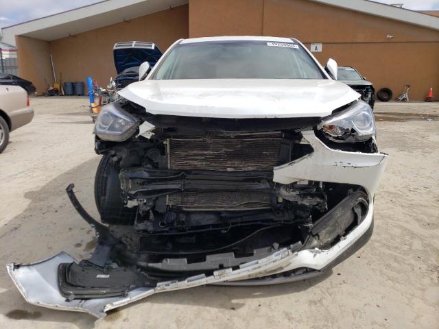 5NMZT3LB0JH069656 - 2018 HYUNDAI SANTA FE S WHITE photo 5