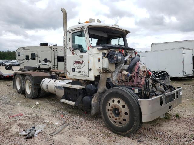 1M2AN07YXDM012085 - 2013 MACK 600 CHU600 WHITE photo 1