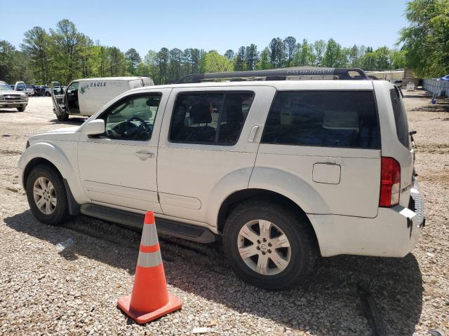 5N1AR18U05C722903 - 2005 NISSAN PATHFINDER LE 白色 照片 2