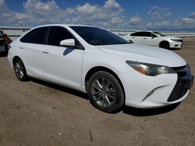 4T1BF1FKXGU182990 - 2016 TOYOTA CAMRY LE WHITE photo 4