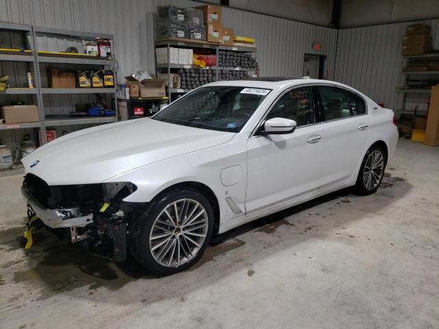 WBAJB1C56JB374630 - 2018 BMW 530XE WHITE photo 1