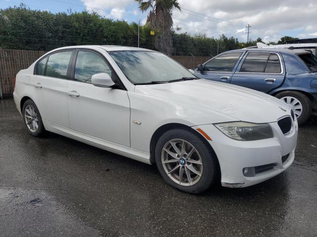 WBAPH5G59ANM35249 - 2010 BMW 328 I SULEV WHITE photo 4