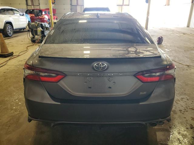 4T1G11AK1RU192757 - 2024 TOYOTA CAMRY SE NIGHT SHADE GRAY photo 6