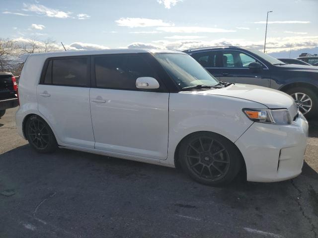 JTLZE4FEXFJ069918 - 2015 TOYOTA SCION XB 白色 照片 4