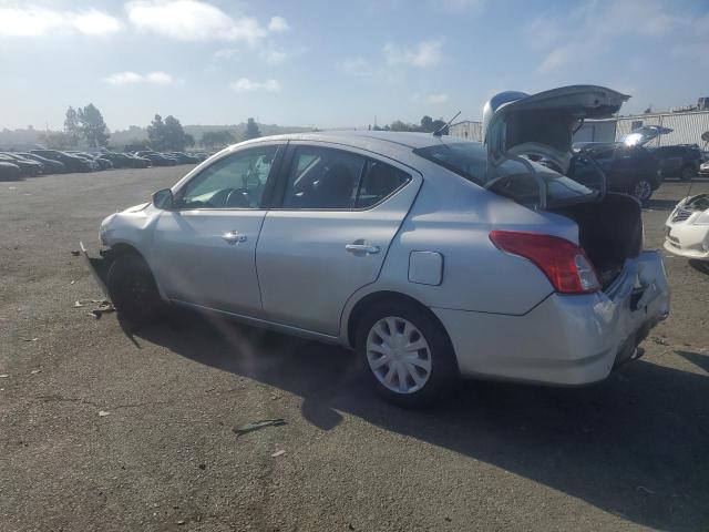 3N1CN7AP7GL876616 - 2016 NISSAN VERSA S SILVER photo 2