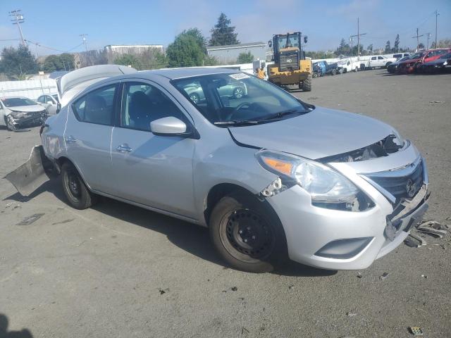 3N1CN7AP7GL876616 - 2016 NISSAN VERSA S SILVER photo 4