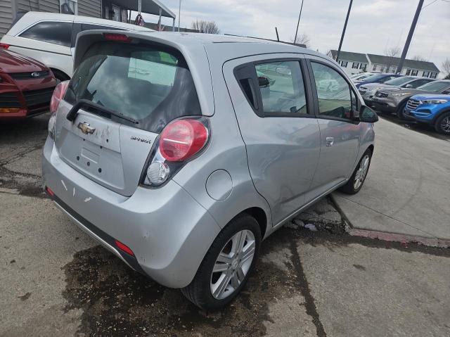 KL8CD6S92FC784679 - 2015 CHEVROLET SPARK 1LT SILVER photo 4