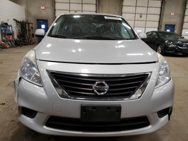 3N1CN7AP7DL857169 - 2013 NISSAN VERSA S SILVER photo 5