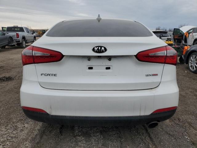 KNAFZ4A89F5312760 - 2015 KIA FORTE EX WHITE photo 6